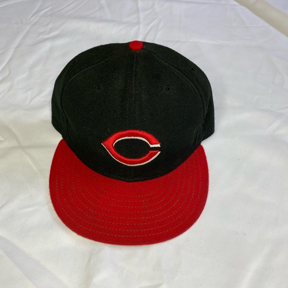 Men’s Cubs Fitted Hat